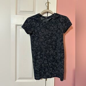 Lululemon black athletic top